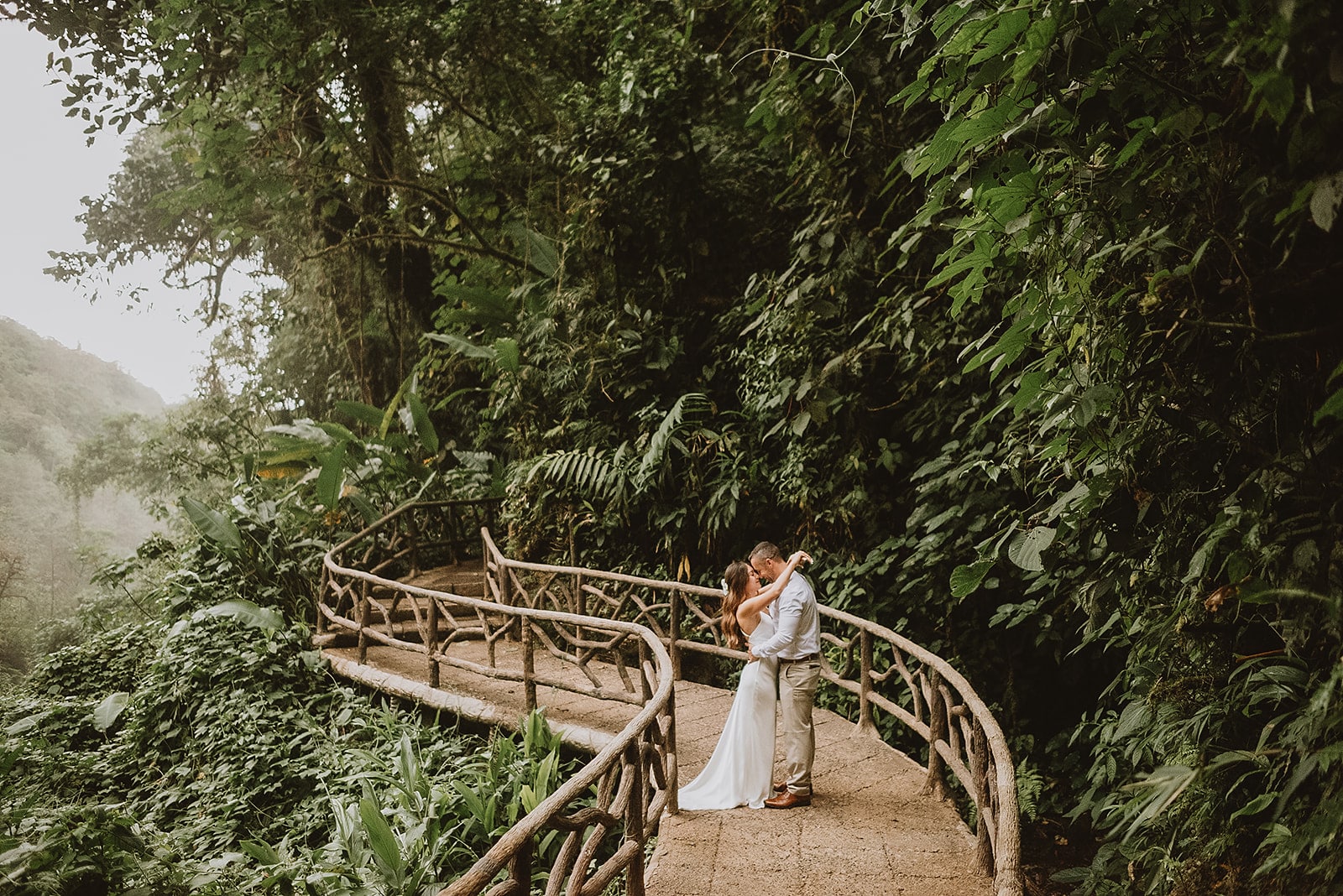 La paz elopement costa rica