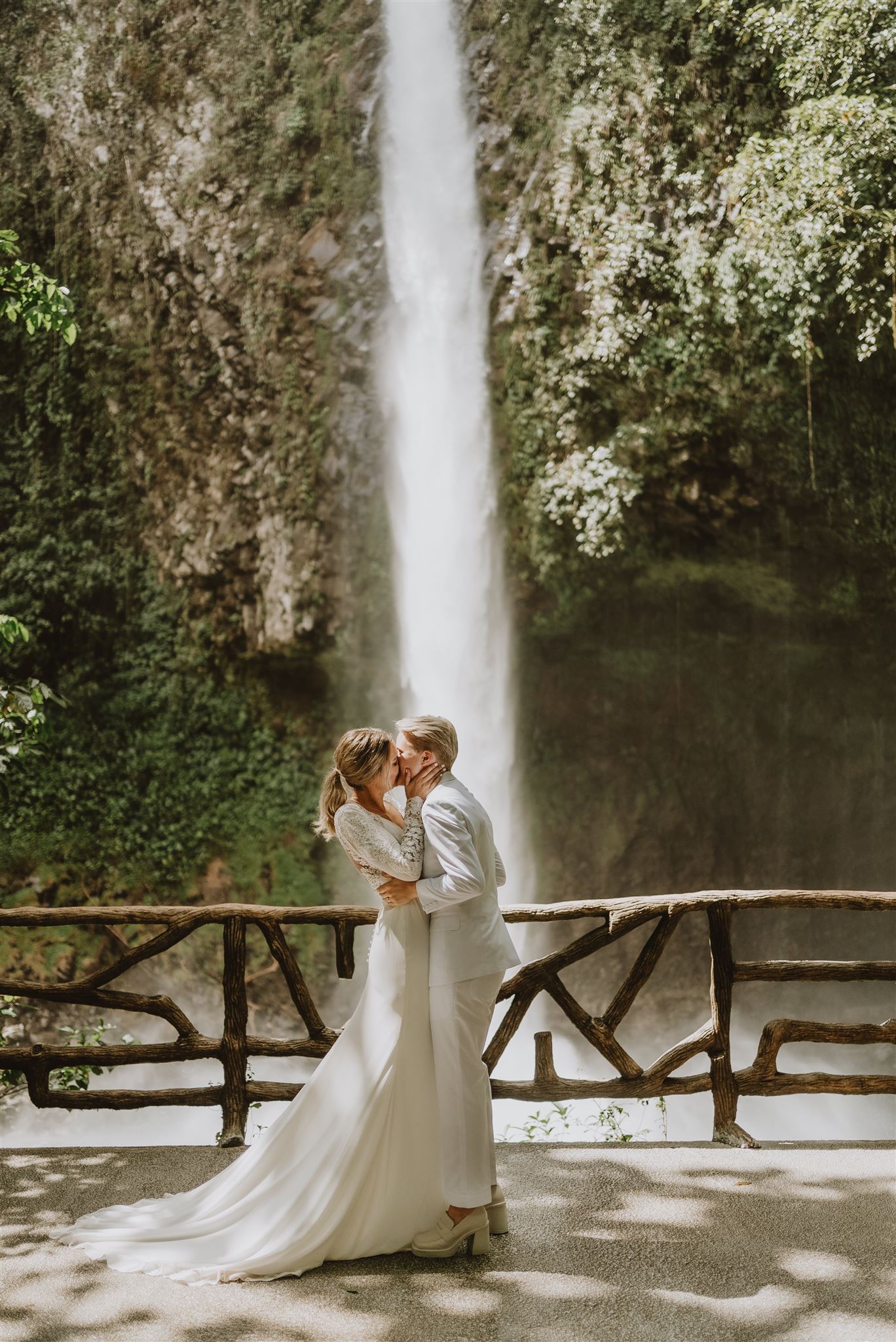 Catarata La Fortuna Costa Rica elopement photography