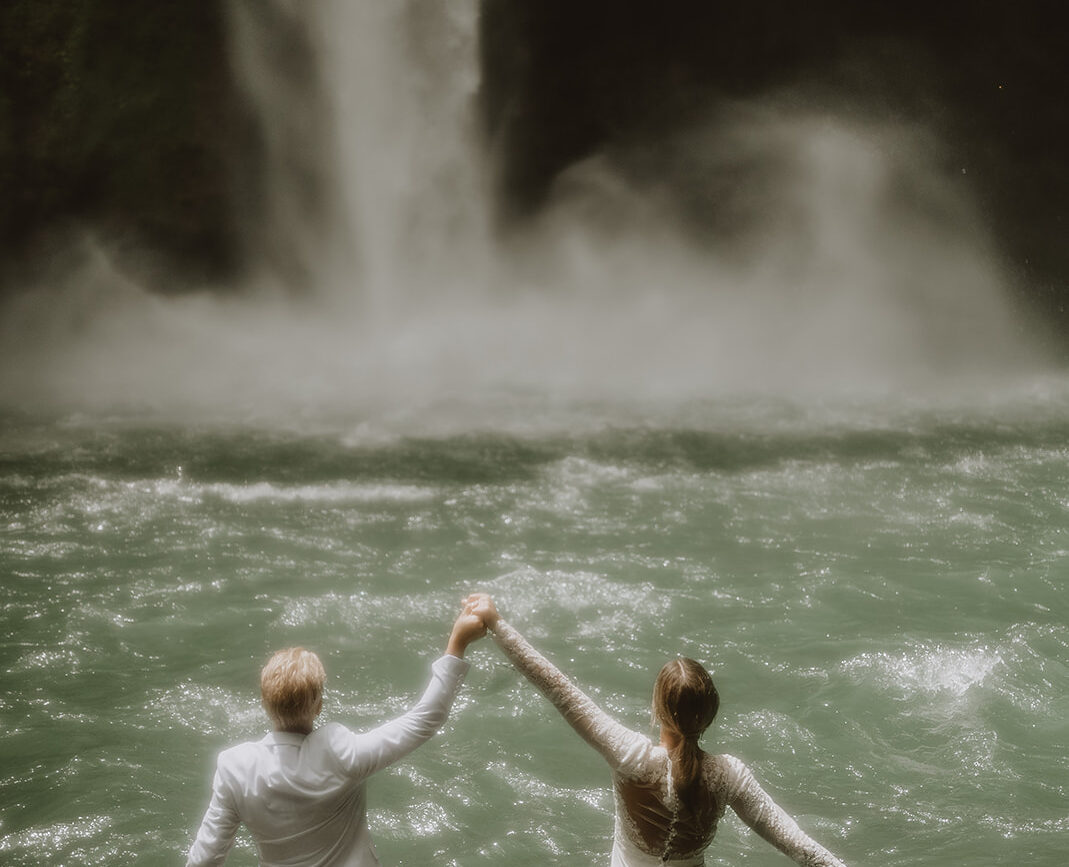 La Fortuna Waterfall elopement