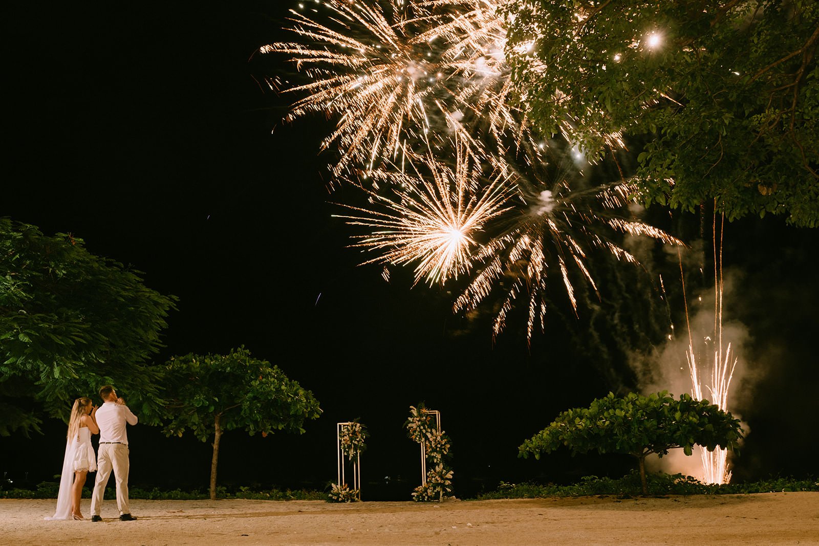 Beach wedding ceremony at Playa El Coco, Costa Rica — Shannon and Josh, by Adri & Lucas
