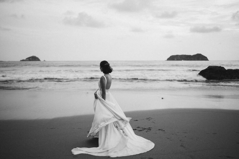 Taylor and Nick’s Manuel Antonio wedding in Costa Rica, photographed and filmed by Adri & Lucas